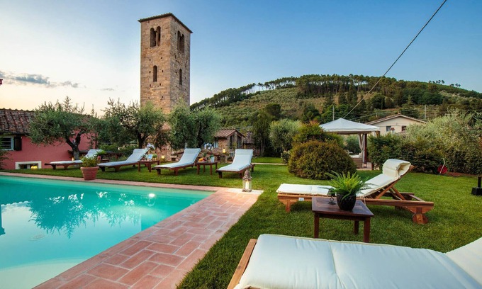 Sant'Andrea di Compito Villa | Villa with Private Pool on the Lucca Hills in S. Andrea di Compito
