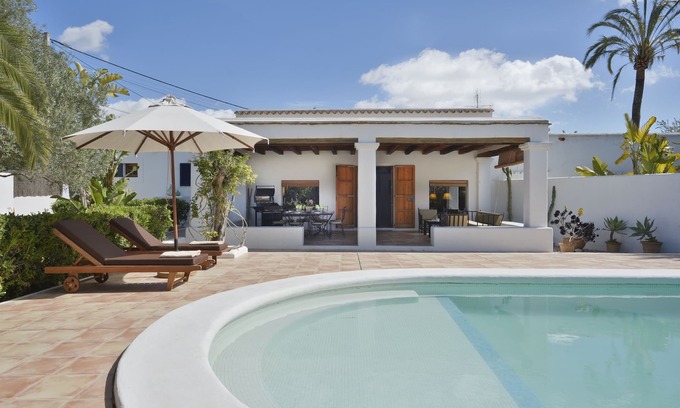 Ibiza Town Villa | Villa With Private Pool & Garden, 5 minutes walk to the Beach