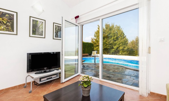 Montizana Villa | Villa with private pool & Incredible views 6km from Porec