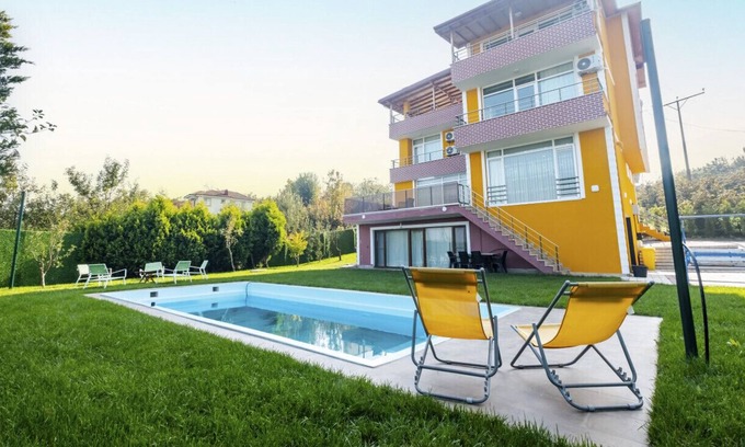 Sirinsulhiye Other | Villa with Private Pool and Garden in Kartepe