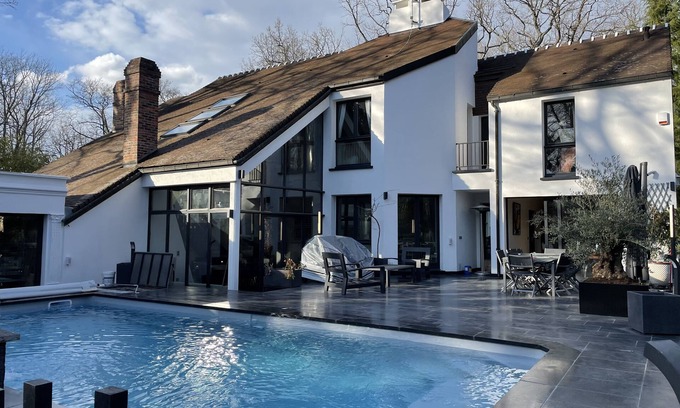 Lamorlaye Villa | villa with swimming pool at the gates of Paris