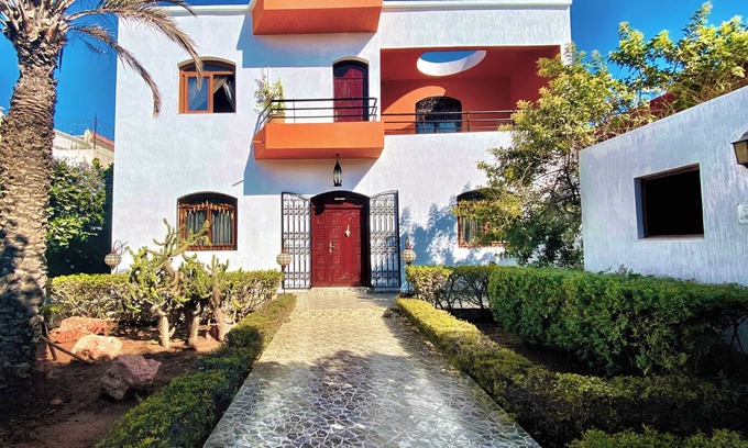 Inezgane Villa | Villa with swimming pool Agadir Dar Al Janna sleeps 8
