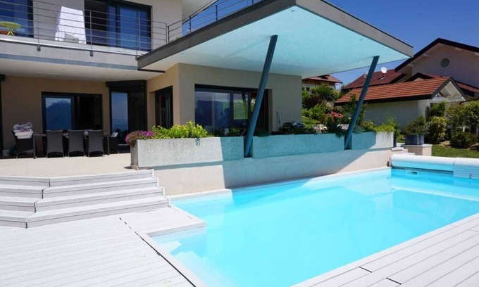 Pringy Villa | Villa with unique views of Annecy, lake and mountains near ski resorts