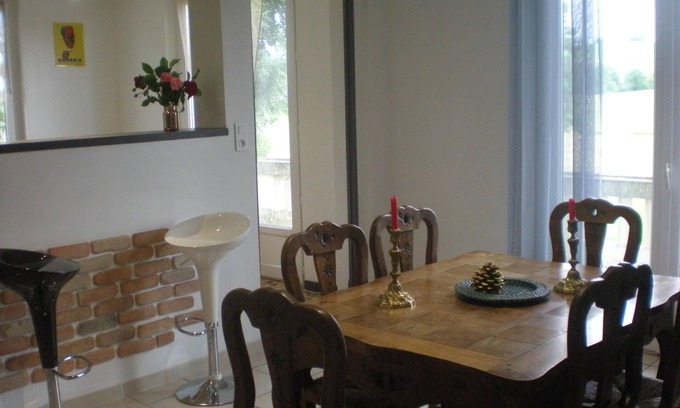 Loucrup Villa | Villa with view on the Pyrenees to rent at the weekend or the week