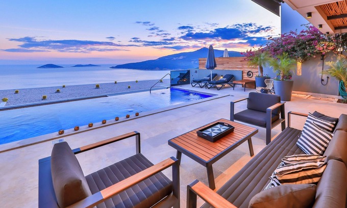 Liman Mahallesi Villa | Villa Xanadu, 4 bedroom villa with table tennis, infinity pool and roof terrace