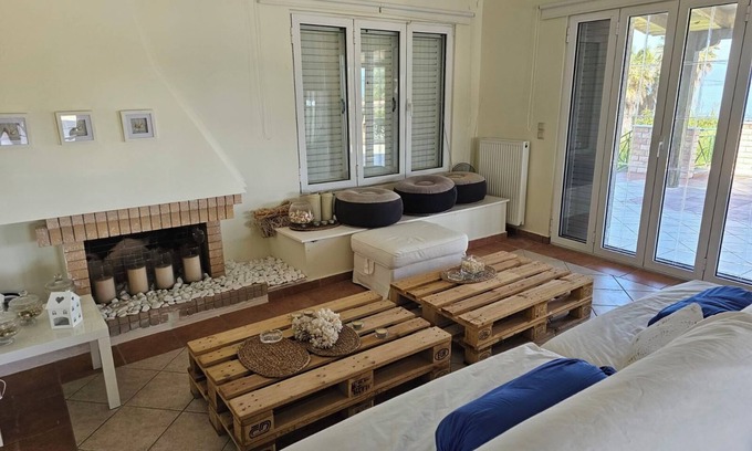 Molos-Agios Konstantinos Villa | Villa Zeus on Beach