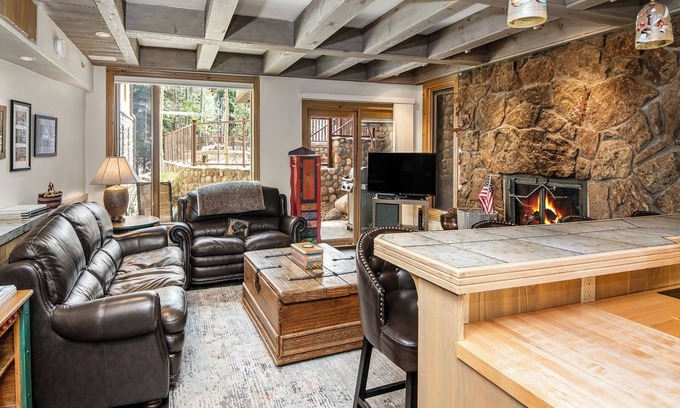 Vail Condo | Village Center 1F | 2BR Condo in the Heart of Vail Village