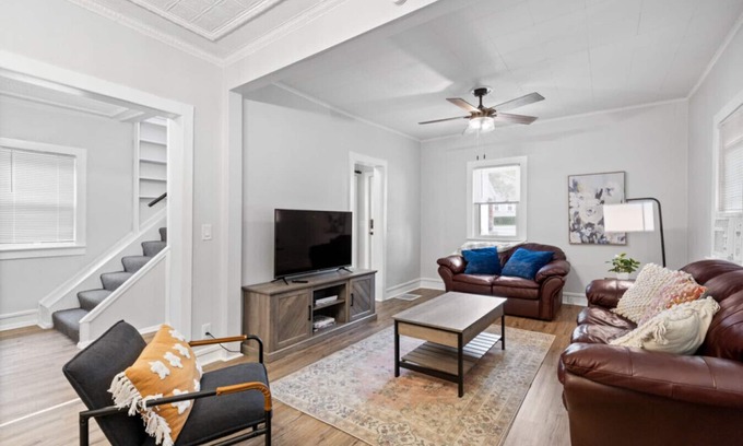 Fairport House | Village of Fairport - 2 BDRM w/Onsite Parking