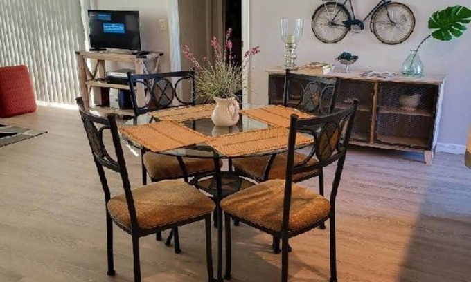 Chatham House | Villages home with Lanai & Golf Cart - Perfect location, golfers paradise