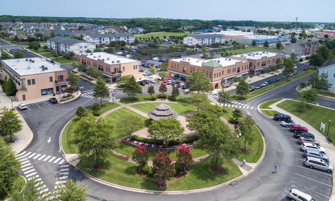Villages of Five Points Condo | Villages of Five Points 2nd floor condo - great location & amenities!
