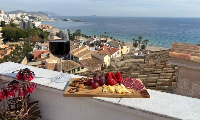 Old Town Apartment | Villajoyosa- Sunny Apt in Historic Ctr - with Beautiful Sea View