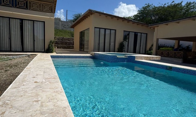 Imbert Villa | VILLAS LAS INDIGENASnSpacious 6-bedroom Villa with Private Pool and WiFi