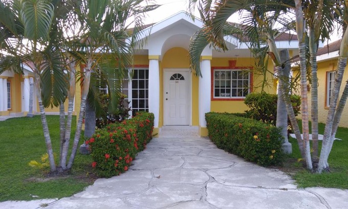 Corozal Villa | Villas Privadas en Palma Real