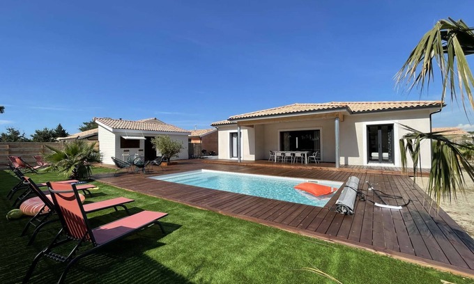 Vensac Villa | VillasHomeClet - Villa Palm Beach ⭐️ Swimming pool ⭐️ Terrace ⭐️ AC ⭐️ 4 bedrooms
