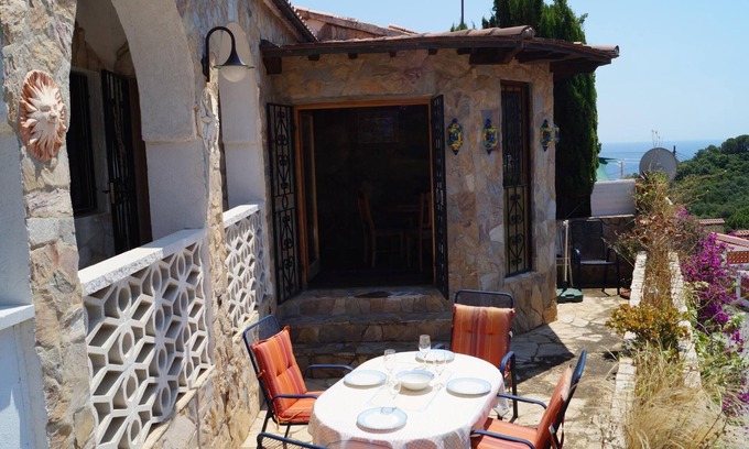 Canyelles Villa | Villenpark Playa Arena House H33