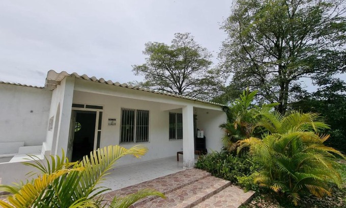 Nimaima House | VILLETA, CASA CAMPESTRE CERCA DE PAYANDE