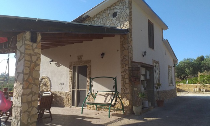 Siculiana House | Villetta Sara immersed in the green of the countryside