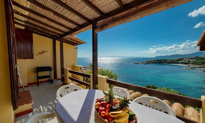San Stefano House | Villetta Waterfront Cala Caterina, Villasimius, direct access to the beach,Wi-Fi