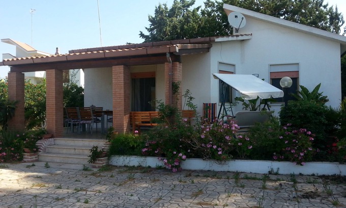 Contrada Fiori Sud Villa | VILLFI DEI FIORI MENFI A FEW STEPS FROM THE SEA