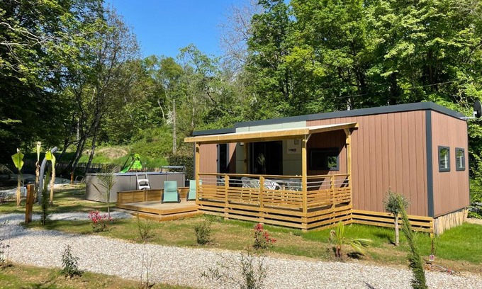 Bourre House | Vinéa Cottages - Hébergements Touristiques, Terrasse et Piscine privative