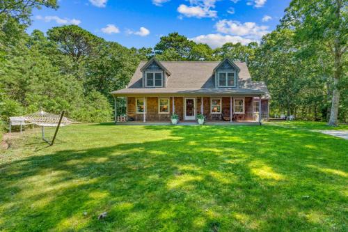 Tisbury House | Vineyard Haven Hideaway
