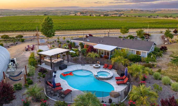 Paso Robles Villa | Vineyard Oasis: Pool & Views!