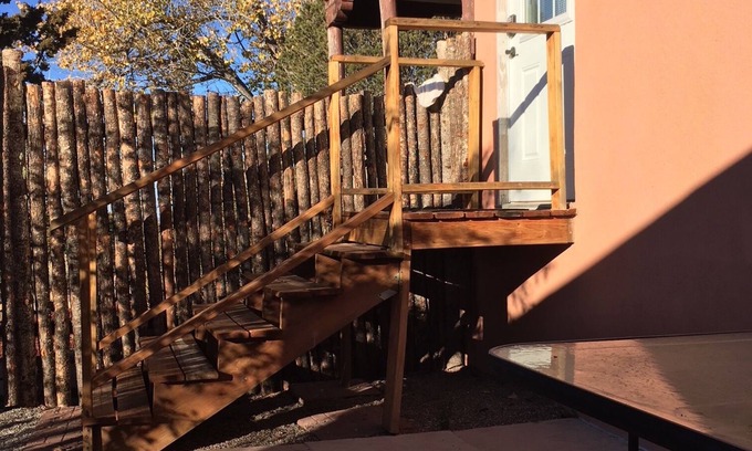 Santa Fe Apartment | VINGARAGE ATELIER Discounted rates Sept-Oct. Pets-Views-Privacy-Close to Plaza