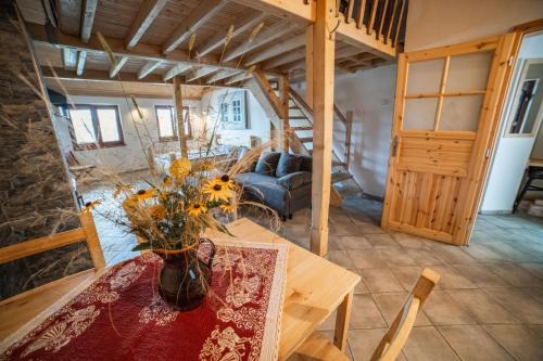 Rohatec Apartment | Vinný sklep Kovárna - Nad Presovnou