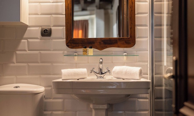 La Ribera Apartment | Vintage flat in Trendy Born Gothic area