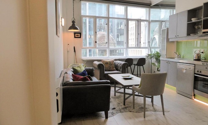 Auckland Central Business District Apartment | Vintage meets vogue, Auckland CBD