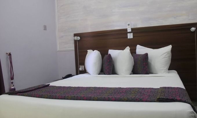 Ota Hotel | Vintage Nest