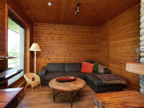 Beffe Villa | Vintage Villa with Private Garden in Rendeux
