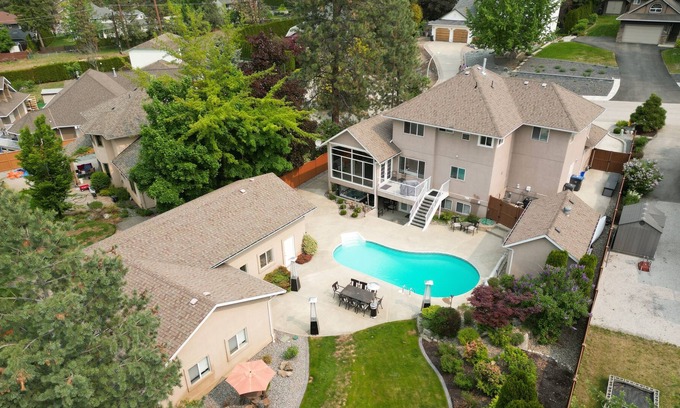 Southeast Kelowna Bed & Breakfast | Vintner's Nook B&B