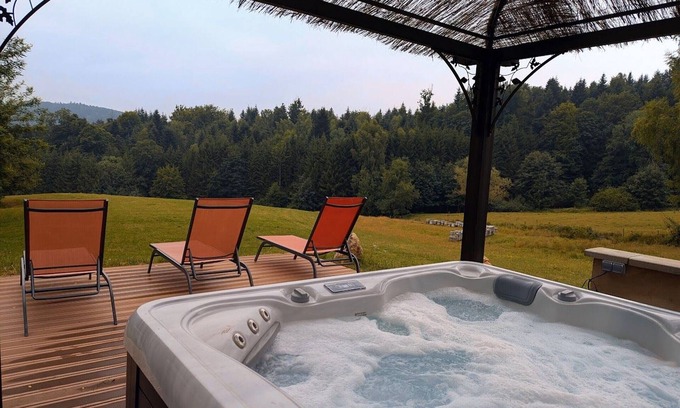 Moyenmoutier Bed & Breakfast | Violet Room in 18th-century building in peaceful setting