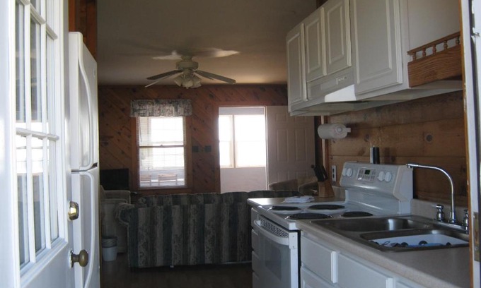 Quinby Resort | Virginia Landing Camping Resort Cabin 19