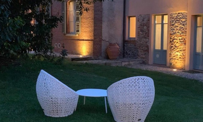 Vaprio d'Agogna Apartment | Visconti Castle - Garden