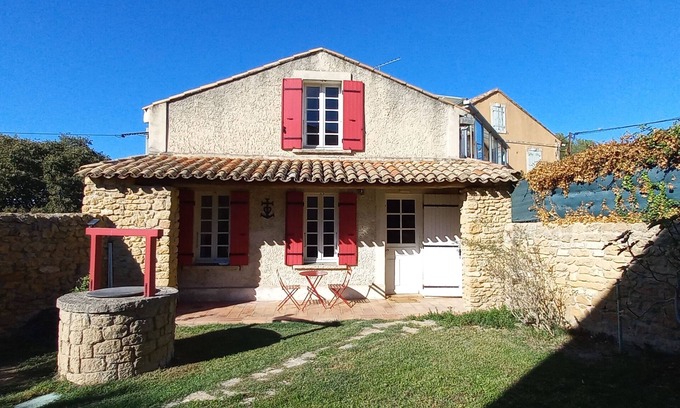 Salon-de-Provence House | Visit the Provence during the late season