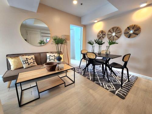 Pasay Apartment | Vissers Crib at Azure Urban Resort Residences