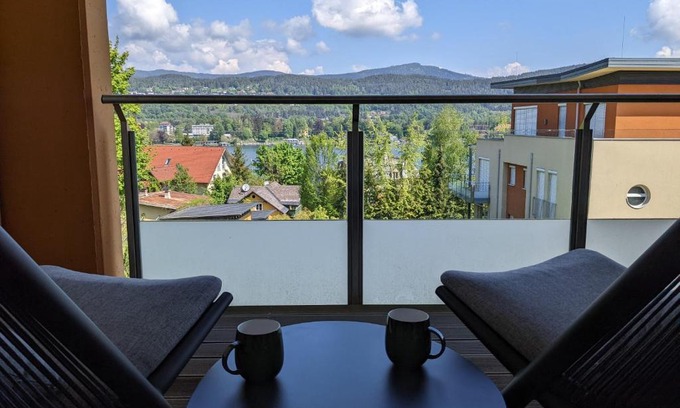 Augsdorf Apartment | Vista Bahía, Apartment in Velden with amazing views and lake access
