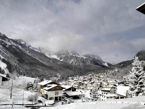 Forni di Sopra Apartment | Vista mozzafiato sulle Dolomiti Friulane