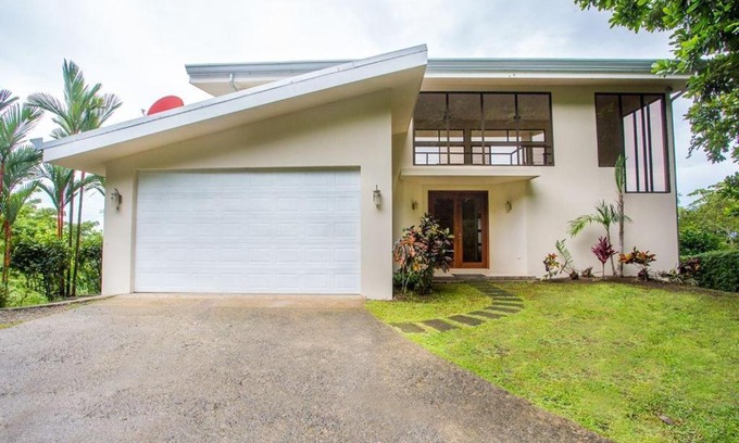 Parrita House | Vista Pacifica - Breathtaking Views and Peaceful Atmosphere Amazing Views & WiFi