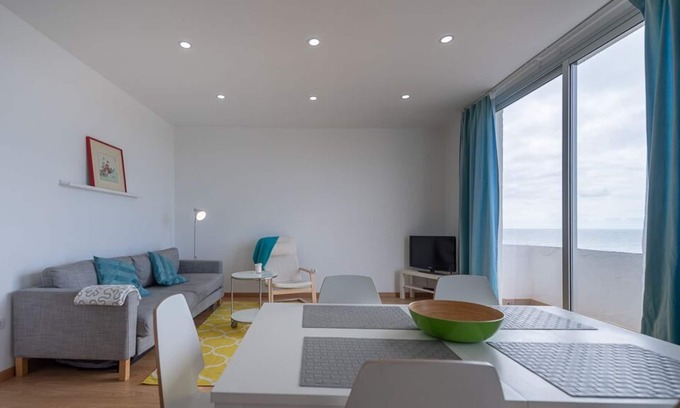 Melenara Apartment | VISTA PLAYA Y MAR - sea view, wifi and A/C at Melenara beach