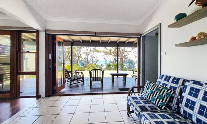 Sanctuary Point House | Vista Point - Your Waterfront Sanctuary Point Break