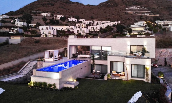 Bodrum City Center Bed & Breakfast | VistaPort A - PrivateChef & Housekeeping & Concierge -
