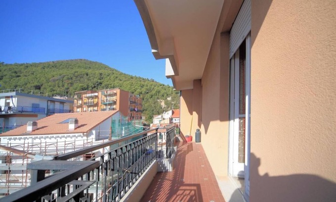 Borghetto Santo Spirito Apartment | Vittorio Veneto 9 Int 14