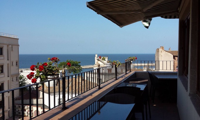 Old Town Hotel | Voila Inn Constanta