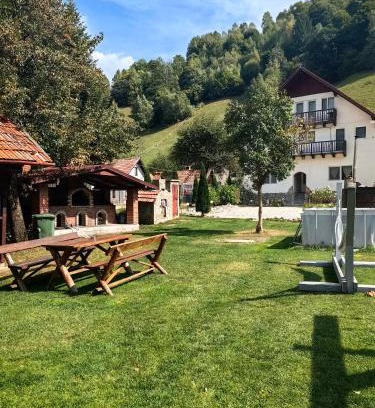 Moieciu House | Voinescu House - Natural Living & Eating