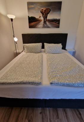 Ebersdorf Apartment | Voll ausgestattet, Nähe Heiltherme Bad Waltersdorf
