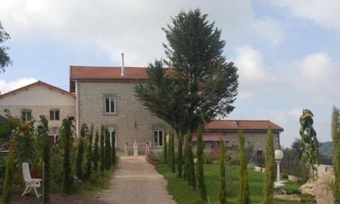 La Gimond Bed & Breakfast | Voltaire family guest room at Domaine de la plume