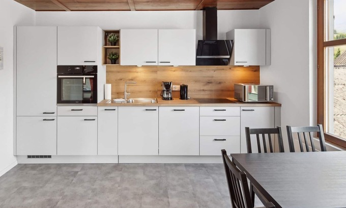 Grabs Apartment | Vrbo Property